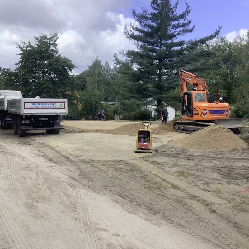 Wegebau für eine Baustelle zum Neubau eines Einfamilienhauses in Neubrandenburg.